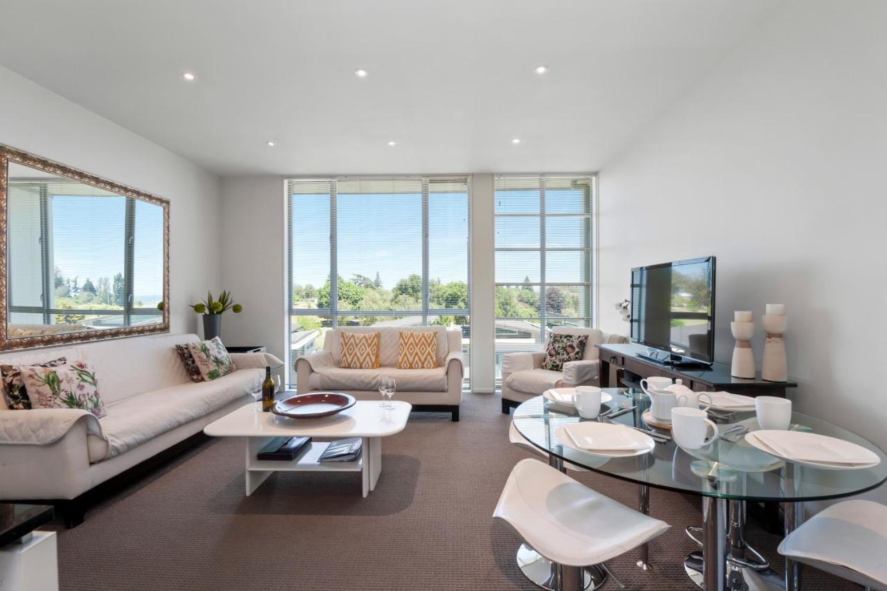 Marinaside Villa - Taupo Holiday Apartment Exterior photo