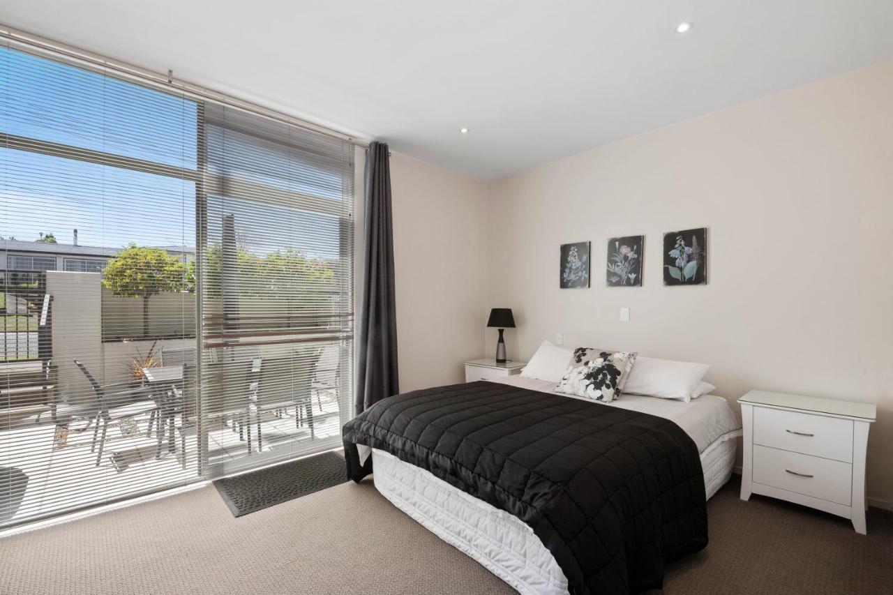 Marinaside Villa - Taupo Holiday Apartment Exterior photo